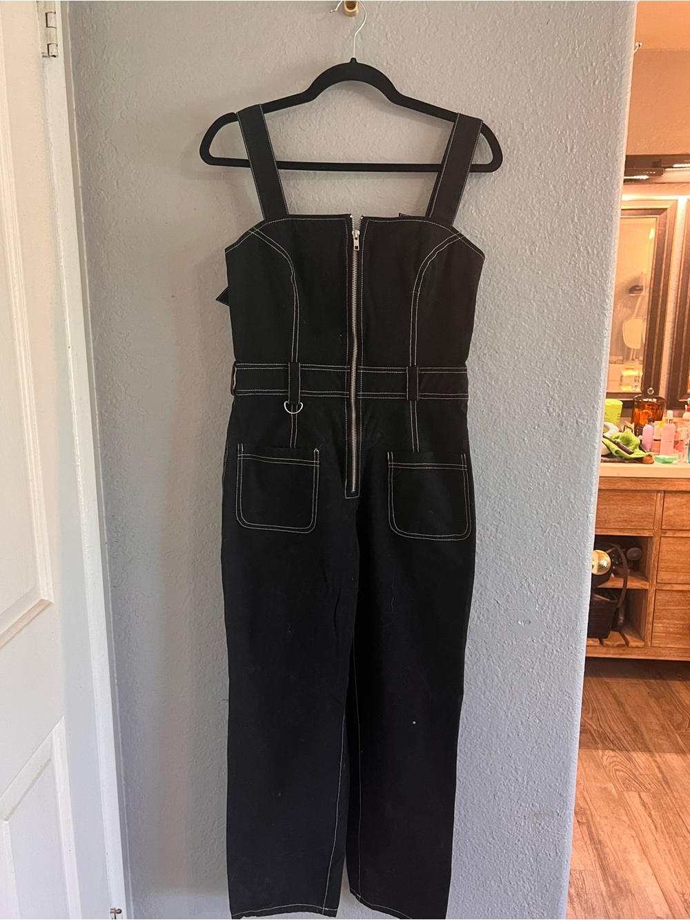h:ours Black Zip-Front Jumpsuit with White Contrast Stitching - Picture 7 of 7